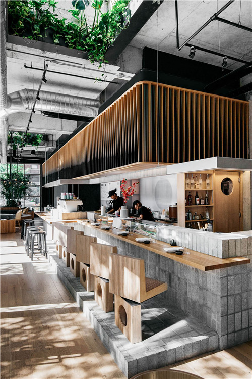 必一入口装饰：餐厅装修案例——天然材料的古朴与优雅